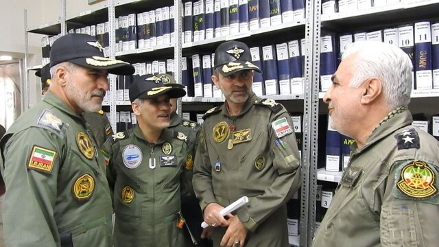بازدید فرمانده نیروی هوایی ارتش از مرکز آموزش شهید وطن پور نیروی هوایی در اصفهان
