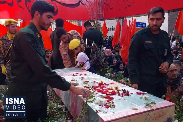 ویدیو/ بدرقه شهدای گمنام در رفسنجان و اصفهان ویدیو/ بدرقه شهدای گمنام در رفسنجان و اصفهان