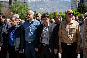 عبدالحمید احمدی، معاون وزیر ورزش و جوانان و رییس انجمن ورزشی نویسان ایران در مراسم تشییع پیکر مسعود اسکویی