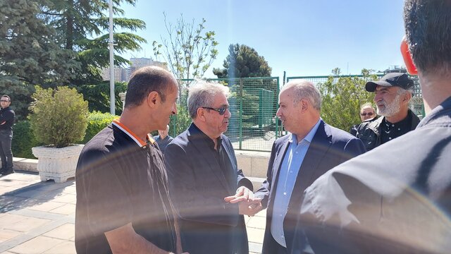 حضور پیشکسوتان رسانه و ورزش در مراسم تشییع پیکر مهرداد اسکویی