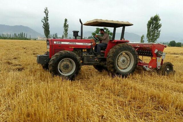 عکس تزئینی است بررسی مجدد موضوع کاهش سهمیه سوخت تراکتورهای کشاورزی استان همدان
