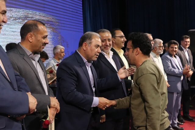 برگزاری جشن کارگری شهرداری سمنان با نام «سپاس کارگر»