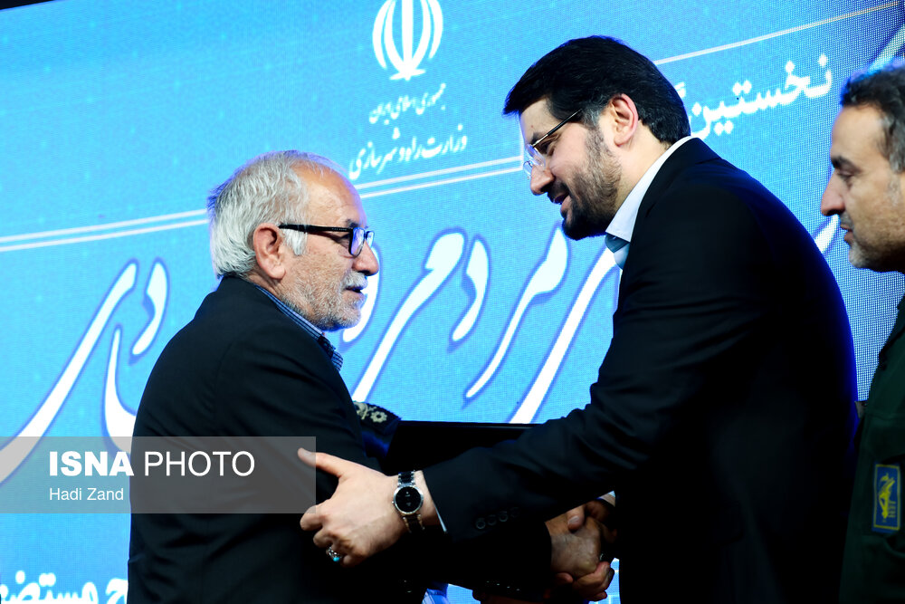 نخستین گردهمایی گروههای جهادی و وزارت راه و شهرسازی