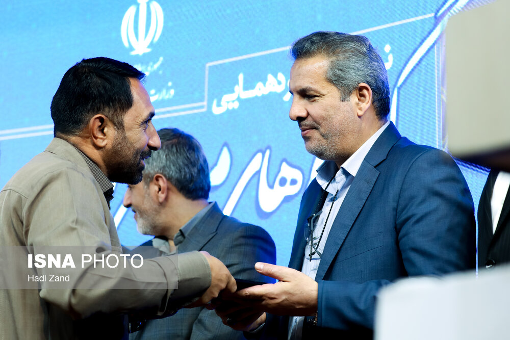 نخستین گردهمایی گروههای جهادی و وزارت راه و شهرسازی