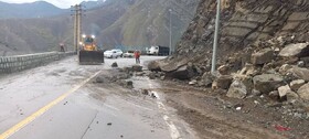 احتمال ریزش سنگ در مناطق پرخطر جاده‌های شمال
