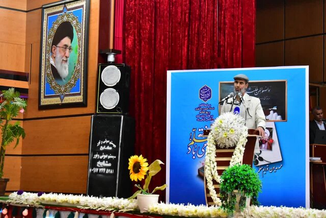 معلمان نمونه استان کهگیلویه و بویراحمد تجلیل شدند