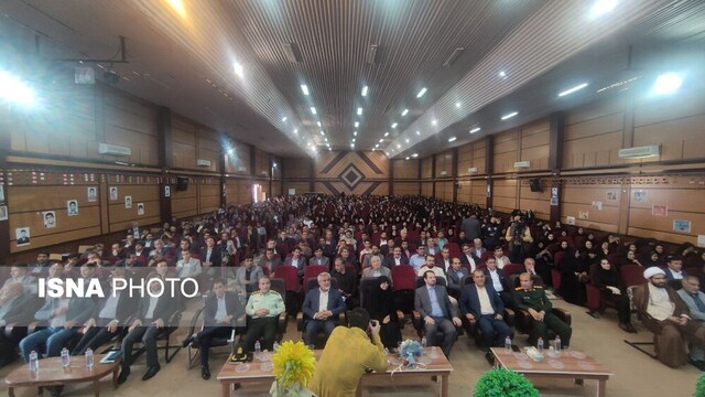 معلمان نمونه استان کهگیلویه و بویراحمد تجلیل شدند