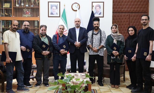 این باکس خبری را بخوانید