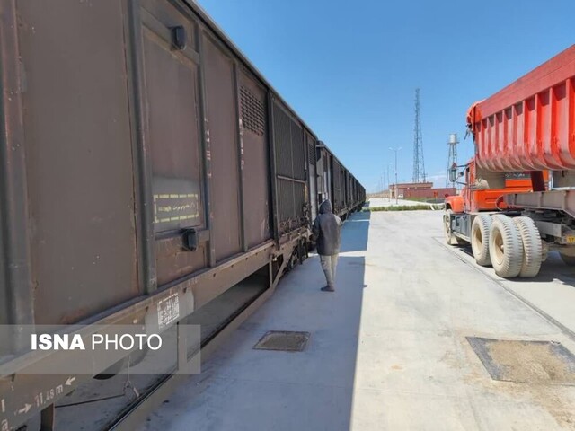 همدان؛ قطب بارگیری گندم داخلی کشور در زمینه حمل ریلی