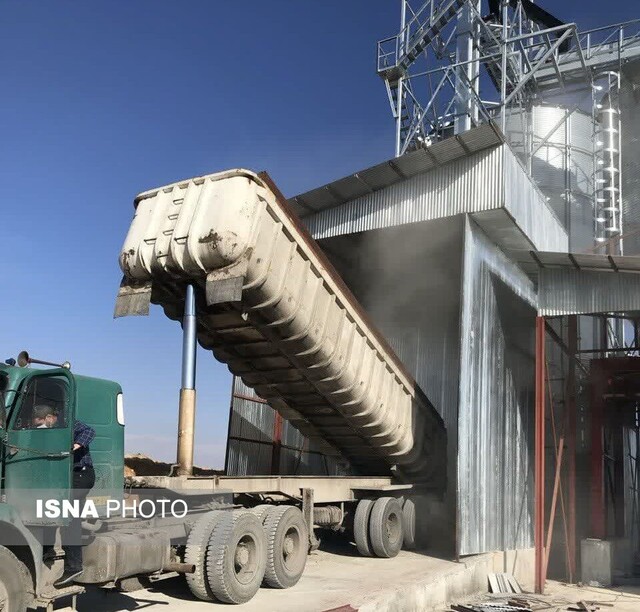 همدان؛ قطب بارگیری گندم داخلی کشور در زمینه حمل ریلی