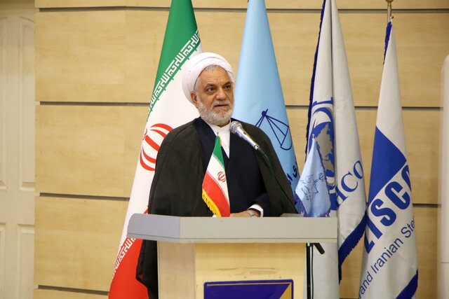 آئین اختتامیه نخستین جشنواره ملی هنر دینی «تبار» در زرند برگزار شد