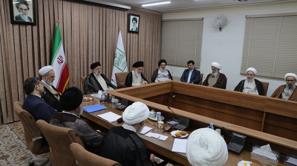 دیدارهای جداگانه رئیسی در قم با اعضای دفتر رهبری و اعضای جامعه مدرسین دیدارهای جداگانه رئیسی در قم با اعضای دفتر رهبری و اعضای جامعه مدرسین