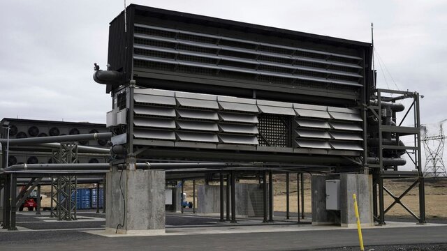 عکس: آسوشیتدپرس شروع به کار بزرگترین دستگاه مکنده کربن جهان برای تصفیه جو زمین