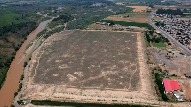 کشف یگ گور تاریخی در عملیات راهسازی اردبیل