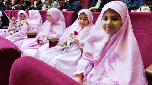 ویژه برنامه گلبرگ آفرینش در شهرستان قدس برگزار شد