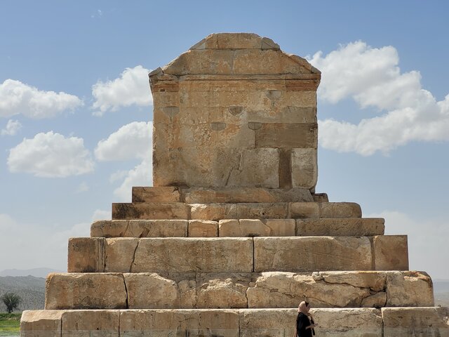 آرامگاه کوروش مرمت میشود