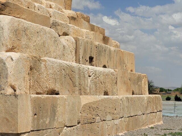 ابهامهایی درباره آرامگاه کوروش + ویدئو