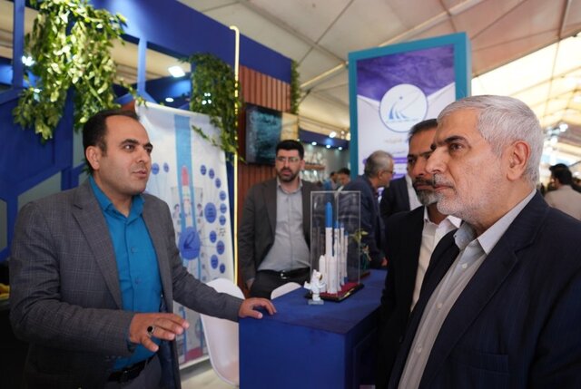 بازدید امیر دریادار خواجهامیری از نمایشگاه بینالمللی اینوتکس ۲۰۲۴ بازدید امیر دریادار خواجهامیری از نمایشگاه بینالمللی اینوتکس ۲۰۲۴