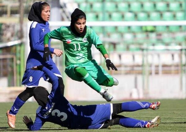 صادر کننده بانوان فوتبالیست به دیگر استانها شدهایم صادر کننده بانوان فوتبالیست به دیگر استانها شدهایم