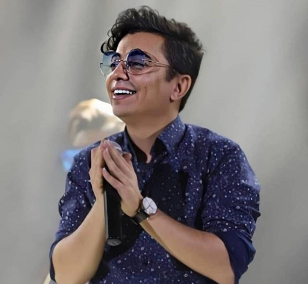 برای دانلود جدیدترین آهنگهای محسن ابراهیم زاده به کدام سایت مراجعه کنیم