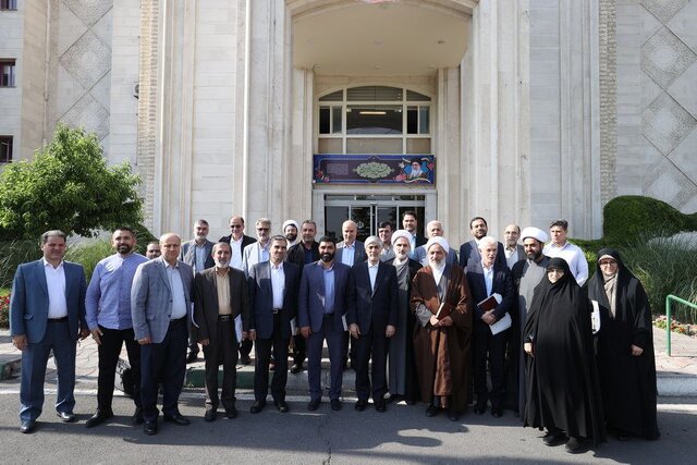 وزیر ورزش: فیرپلی مالی برای همه لیگهای حرفهای الزامی است وزیر ورزش: فیرپلی مالی برای همه لیگهای حرفهای الزامی است