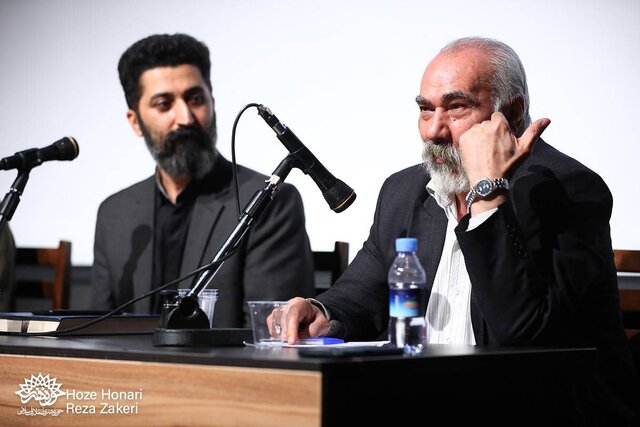 روشنفکرنمایان میگویند اسلام برای ما سوگ و عزاداری آورده!