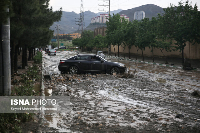 عکس آرشیوی است مسیر مواصلاتی روستاهای فیروزکوه بازگشایی شد