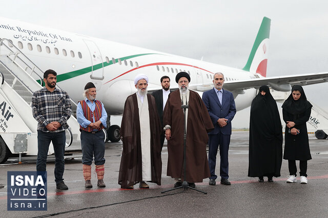 ویدیو/ ورود رئیسجمهور به ساری؛ احیای ۳۰۰ واحد تولیدی راکد در مازندران ویدیو/ ورود رئیسجمهور به ساری؛ احیای ۳۰۰ واحد تولیدی راکد در مازندران