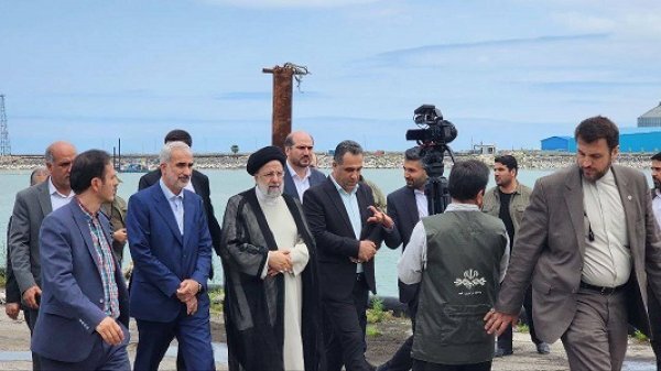 رئیس جمهور از بندر نوشهر بازدید کرد رئیس جمهور از بندر نوشهر بازدید کرد