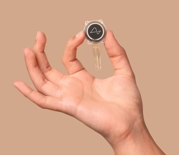 «نورالینک» از مشکل تراشه مغزی خود خبر داشت!