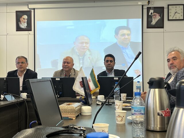 گلایه انجمن سنگ ایران از محدودیتهای صادراتی/ وجود ظرفیت صادرات ۵ میلیارد دلاری گلایه انجمن سنگ ایران از محدودیتهای صادراتی/ وجود ظرفیت صادرات ۵ میلیارد دلاری