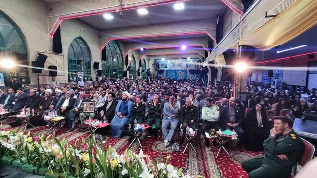 برگزاری یادواره ۷۴۰ شهید دانش آموز استان تهران در ورامین