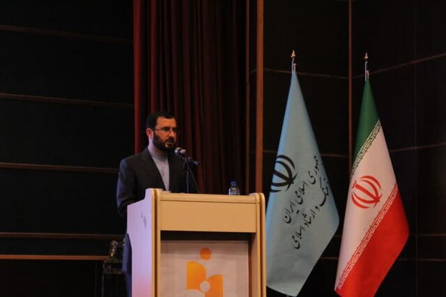 رسانهها از کورس نفسگیر اطلاعرسانی عقب نیفتند رسانهها از کورس نفسگیر اطلاعرسانی عقب نیفتند