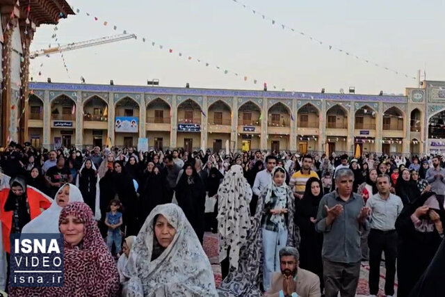 ویدیو/ دعای توسل برای سلامتی رئیسجمهور و همراهان در اماکن متبرکه ویدیو/ دعای توسل برای سلامتی رئیسجمهور و همراهان در اماکن متبرکه