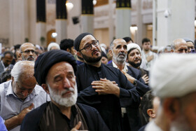 عزاداری زائران کریمه اهل بیت (س) در سوگ سید ابراهیم ِرئیسی، و همراهان 