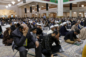 عزاداری زائران کریمه اهل بیت (س) در سوگ سید ابراهیم ِرئیسی، و همراهان 