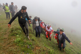 مراحل پایانی امدادرسانی به حادثه سقوط بالگرد رئیس جمهوری و انتقال پیکر شهدا