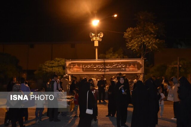 نیایش مردم ایلام در شب ولادت امام رضا (ع) و دعا برای سلامت رئیسجمهور و همراهانش