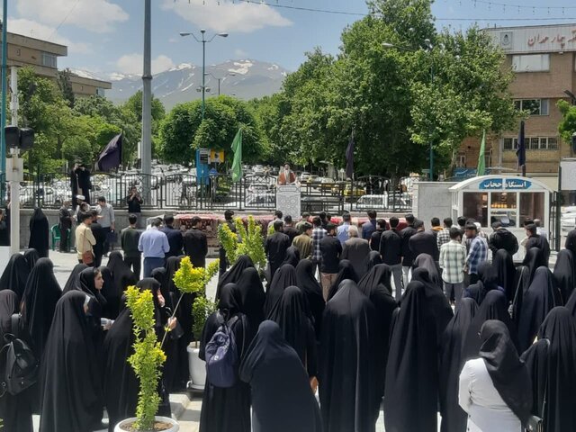 تجمع جمعی از دانشجویان دانشگاههای همدان