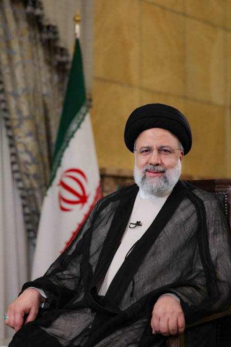 دلنوشته مجری صداوسیما از آخرین گفتگوی تلویزیونی شهید رئیسی