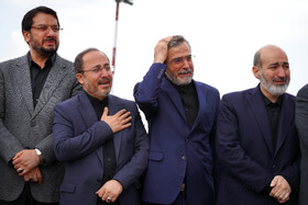 علی باقری، خلجی و مهرداد بذرپاش در مراسم استقبال از پیکر شهید آیت الله سیدابراهیم رییسی رییس جمهور ایران و یاران شهیدش (شهدای خدمت) در فرودگاه مهرآباد