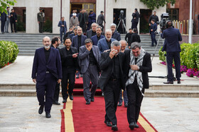 حزن و اندوه کابینه دولت در مراسم استقبال از پیکر شهید آیت الله سیدابراهیم رییسی رییس جمهور ایران و یاران شهیدش (شهدای خدمت) در فرودگاه مهرآباد