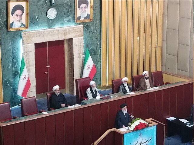 موحدی کرمانی رئیس سنی مجلس خبرگان رهبری شد موحدی کرمانی رئیس سنی مجلس خبرگان رهبری شد