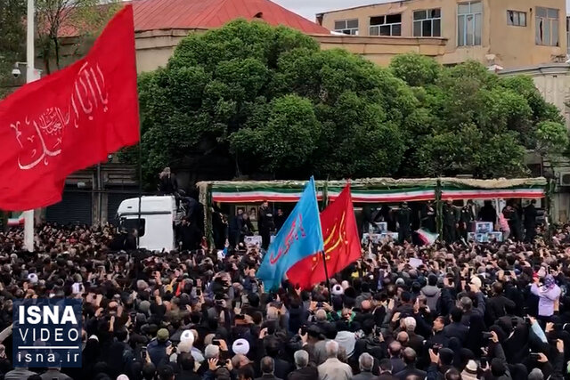 ویدیو/ سنگ تمام تبریزیها برای خادمان ملت ویدیو/ سنگ تمام تبریزیها برای خادمان ملت