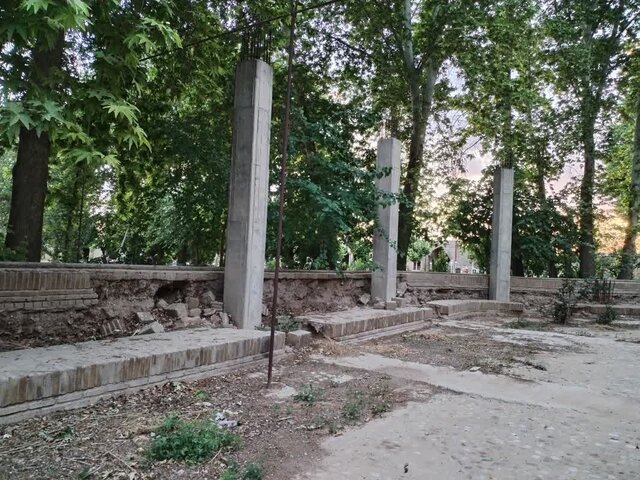نرود/ستونهای ایجاد شده در اطراف بقعه یوسف رضا (ع) برداشته میشود