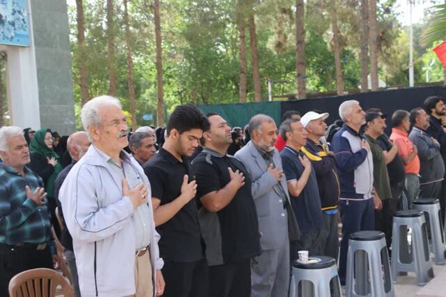 آیت الله رئیسی برای احیاء گفتمان انقلاب تلاش زیادی کرد