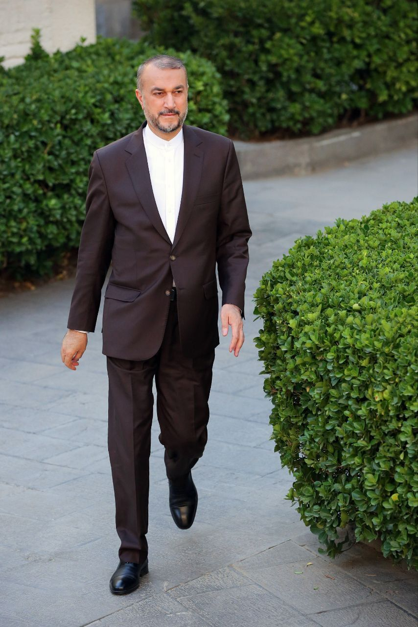 هرگزم نقش تو از لوح دل و جان نرود