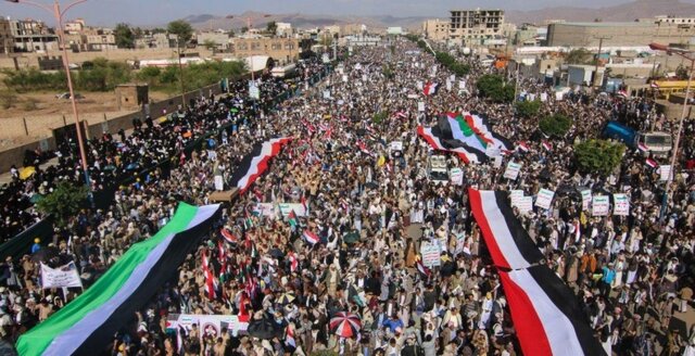 راهپیمایی گسترده در یمن با شعار «با غزه... ثبات موضع و تداوم جهاد»