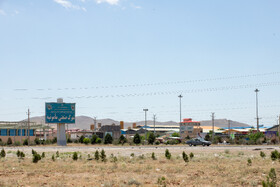 از نیمه دهه ۹۰ بدون در نظر گرفتن نیاز به توسعه تصفیهخانه، ایجاد واحدهای صنعتی در شهرک صنعتی مامونیه شتاب گرفته و تولید فاضلاب تا سال ۱۳۹۸ به بیش از دو برابر ظرفیت تصفیهخانه رسید و بخشی از آن راهی طبیعت شد.