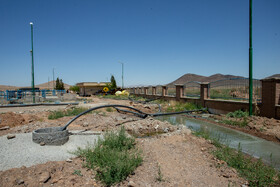 تصفیهخانه این شهرک همزمان با تاسیس آن با ظرفیت روزانه ۷۰۰ مترمکعب ایجاد شد ولی خیلی زود مشخص شد که جوابگوی توسعه واحدهای صنعتی شهرک نیست